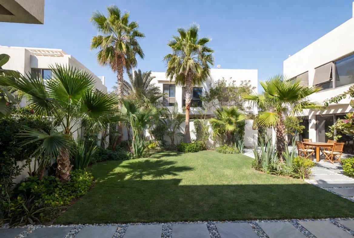 Landscaping Arabian Ranches